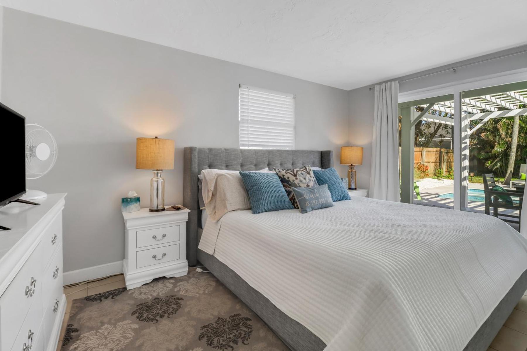 Little Beach House W/ Pool&Spa - 5 Minutes To Vanderbilt Beach North North Naples Esterno foto