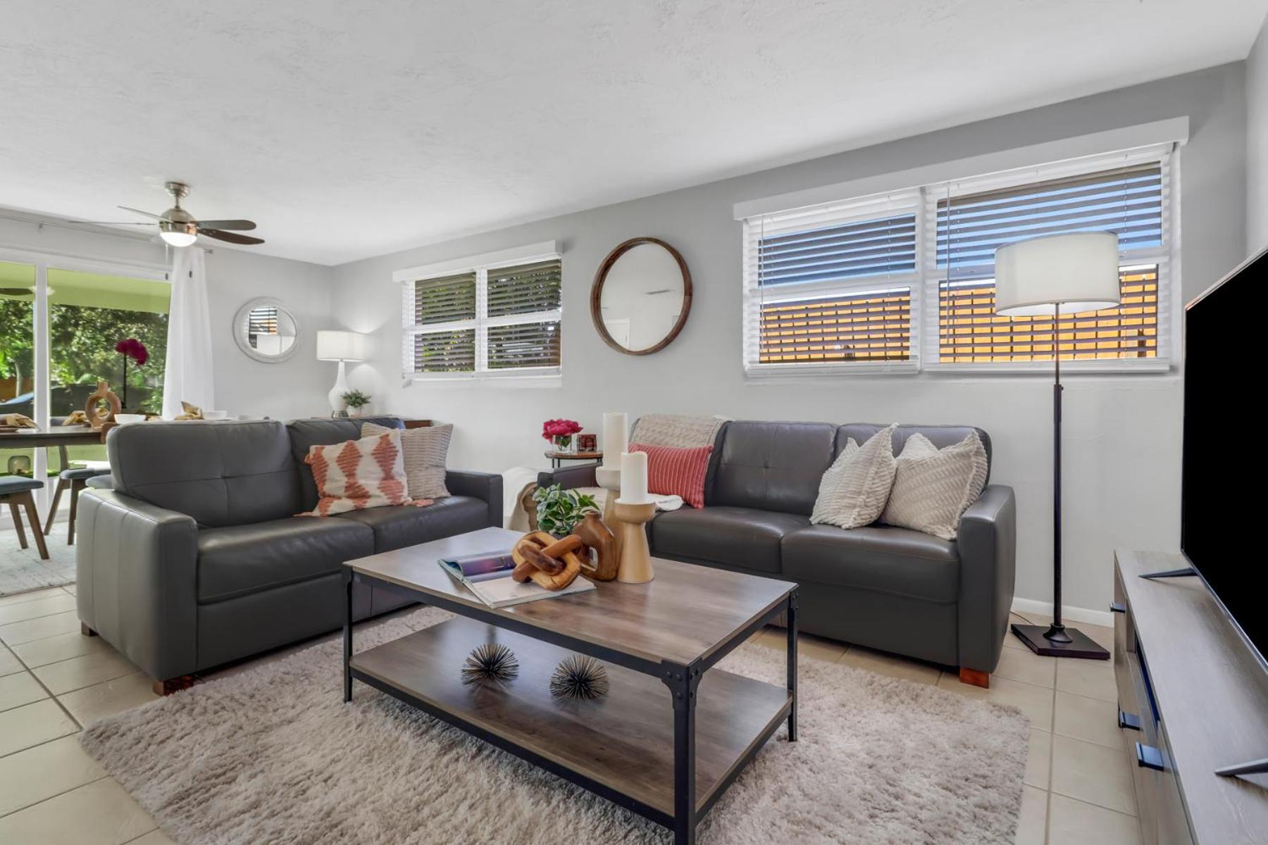 Little Beach House W/ Pool&Spa - 5 Minutes To Vanderbilt Beach North North Naples Esterno foto