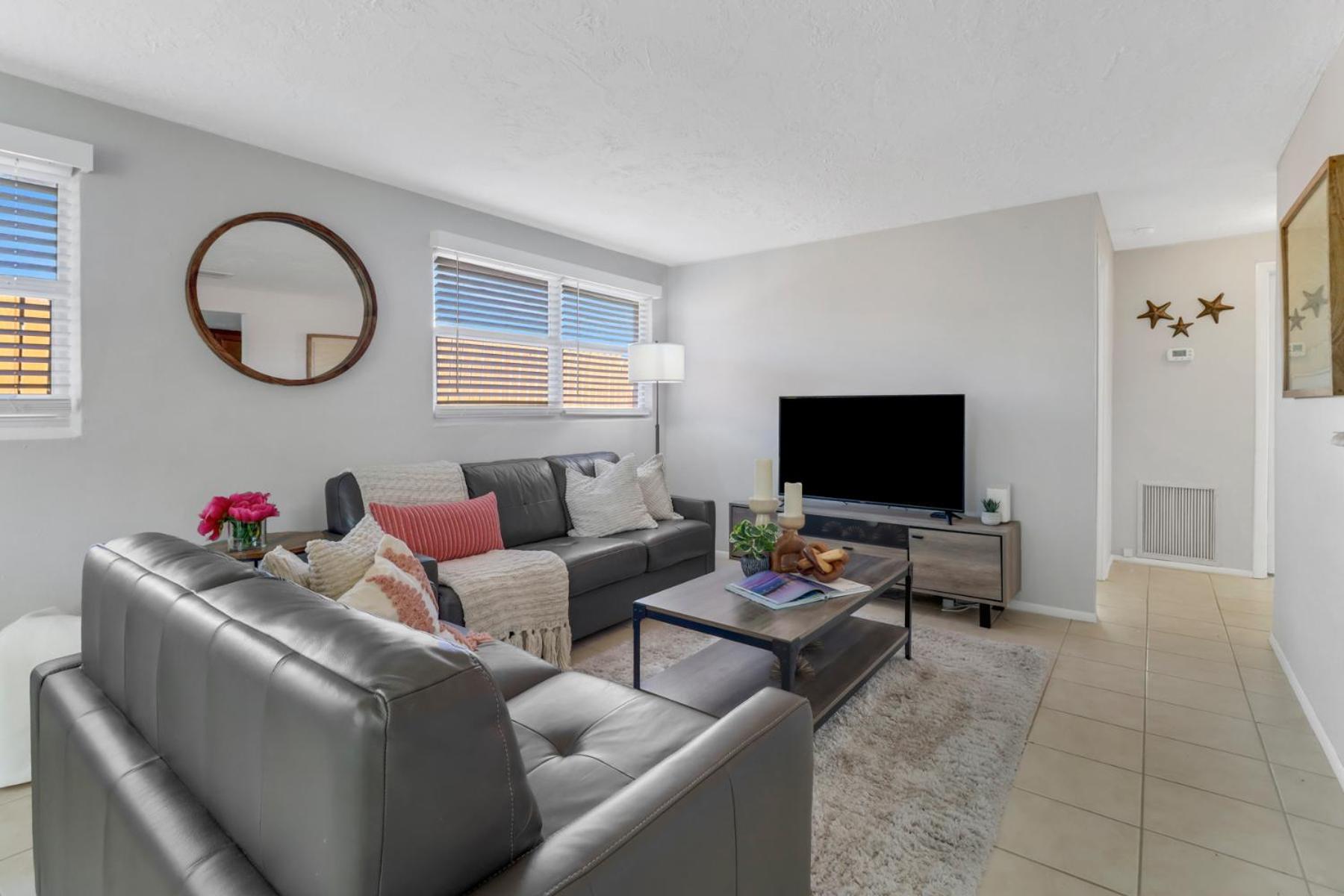 Little Beach House W/ Pool&Spa - 5 Minutes To Vanderbilt Beach North North Naples Esterno foto