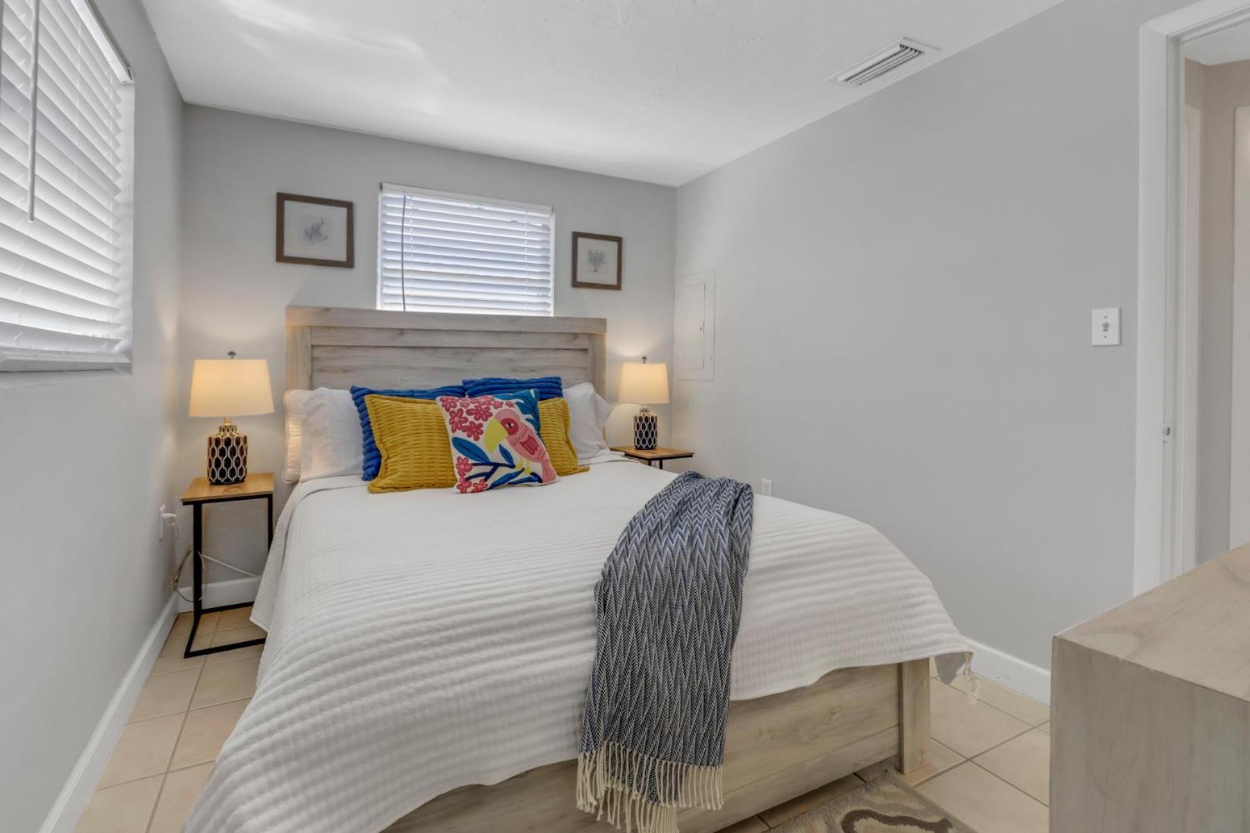 Little Beach House W/ Pool&Spa - 5 Minutes To Vanderbilt Beach North North Naples Esterno foto