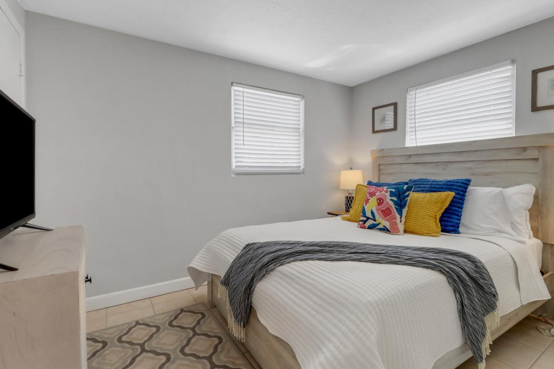 Little Beach House W/ Pool&Spa - 5 Minutes To Vanderbilt Beach North North Naples Esterno foto